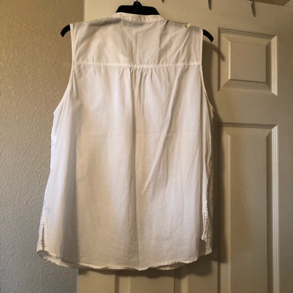 Eyelet - Picture 2 of 2